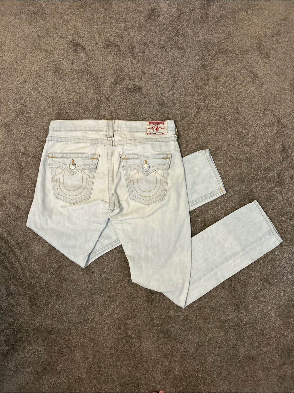 True Religion Light Wash Women’s Jeans with Signature Pocket Stitching